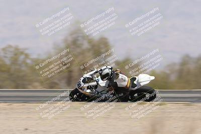 media/Apr-20-2025-CVMA (Sun) [[39090e8767]]/Race 9-Formula LW Twins Shootout/